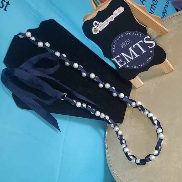 American Eagle Outfitters Necklace